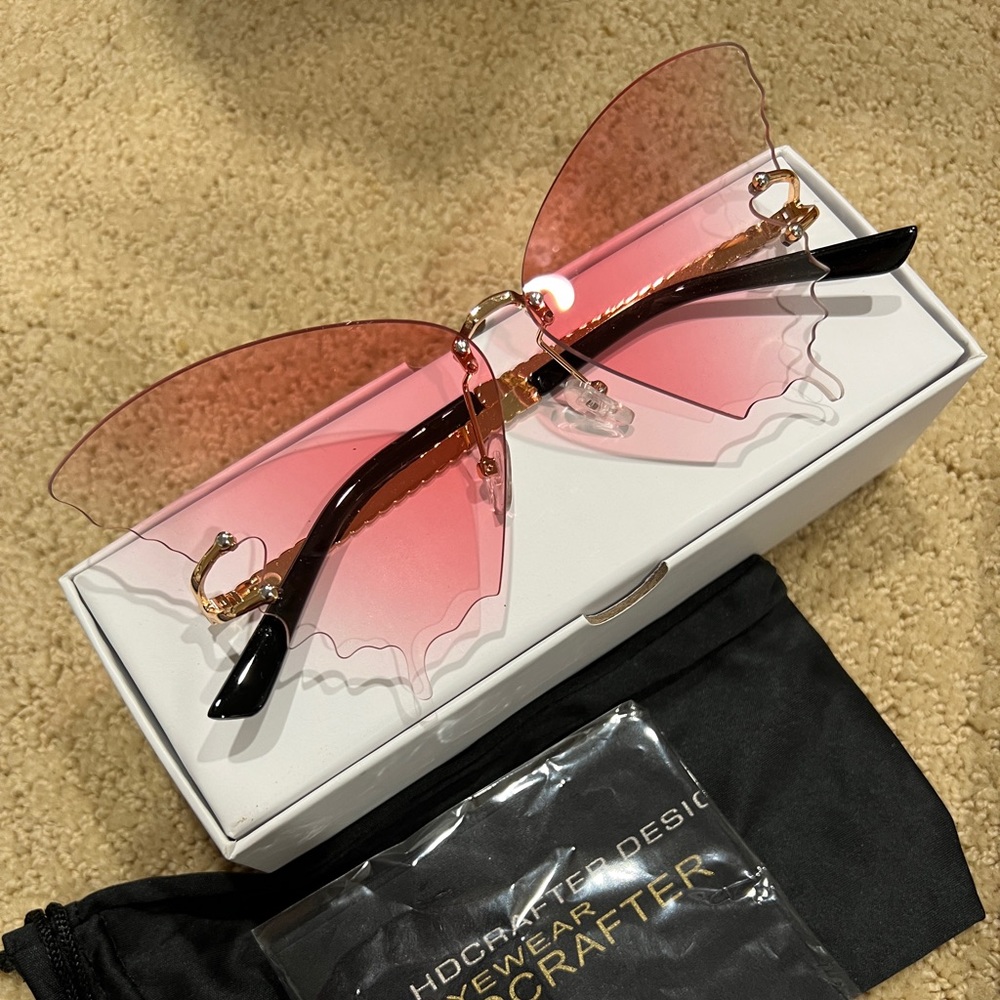 Butterfly sunglasses - pink, blue, blue/beige